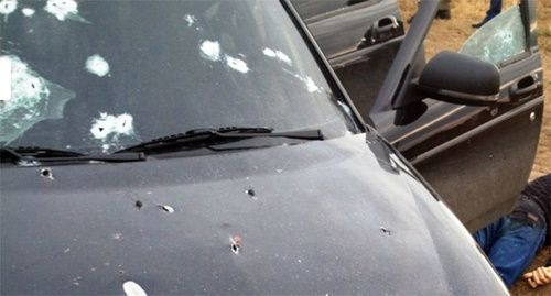 Traces of shelling on a windscreen of a car. Photo: http://nac.gov.ru/nakmessage/2015/08/26/v-dagestane-neitralizovany-glavar-i-dva-bandita-iz-tn-makhachkalinskoi-bandy.html Traces of shelling on a windscreen of a car. Photo: http://nac.gov.ru/nakmessage/2015/08/26/v-dagestane-neitralizovany-glavar-i-dva-bandita-iz-tn-makhachkalinskoi-bandy.html