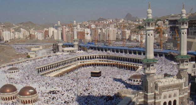 Al-Haram Mosque. Photo: Al Jazeera English https://ru.wikipedia.org