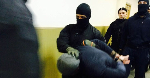 The defendant Anzor Gubashev is led to the courtroom. Moscow, March 2015. Photo by the "Caucasian Knot" correspondent The defendant Anzor Gubashev is led to the courtroom. Moscow, March 2015. Photo by the "Caucasian Knot" correspondent