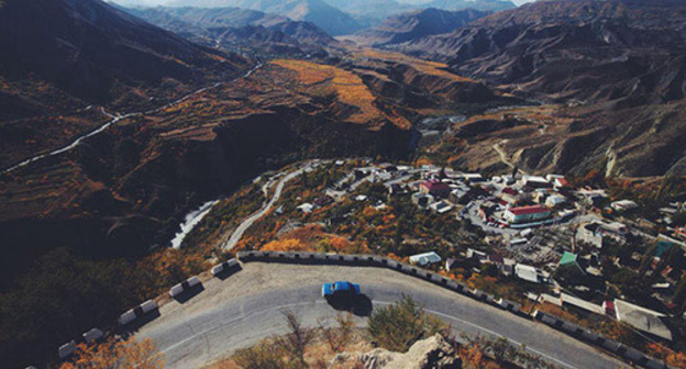 Gunib District of Dagestan. Photo: Omar Pakalov, http://odnoselchane.ru/?page=photos_of_category&sect=401&com=photogallery