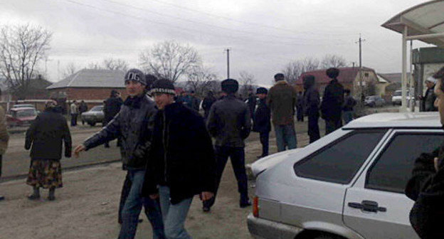 Spontaneous rally in Ingushetia on kidnapping of Mikail Pliev. Plievskiy Municipal District. March 6, 2010. Photo by the "Caucasian Knot" Spontaneous rally in Ingushetia on kidnapping of Mikail Pliev. Plievskiy Municipal District. March 6, 2010. Photo by the "Caucasian Knot"