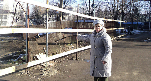 Resident of 2nd Taman division attend rally against illegal construction, Nalchik, January 15, 2015. Photo by Lyudmila Maratova for the ‘Caucasian Knot’.