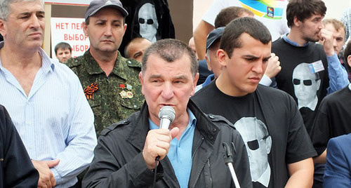 Osman Osmanov, a candidate member of the "Veterans’ Party of Russia". August 25, 2015. Photo by Patimat Makhmudova for the "Caucasian Knot" 