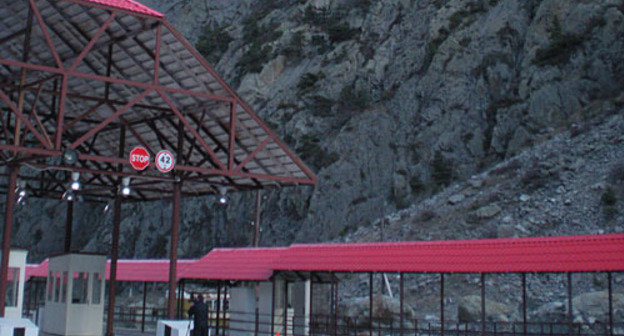 Opening of the border check point "Dariali-Verkhni Lars", March 1, 2010. Photo by the "Caucasian Knot" Opening of the border check point "Dariali-Verkhni Lars", March 1, 2010. Photo by the "Caucasian Knot"