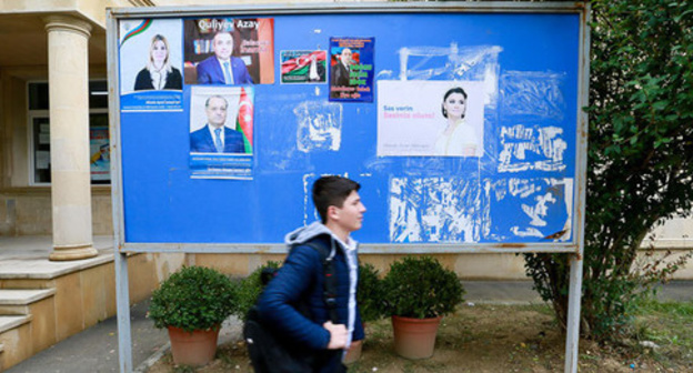 Posters of the candidates to the Azerbaijani parliament, Baku, October 28, 2015. Photo by Aziz Karimov for the ‘Caucasian Knot’.