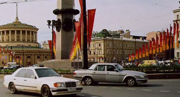 St Petersburg, Insurrection Square. Photo by http://ru.wikipedia.org St Petersburg, Insurrection Square. Photo by http://ru.wikipedia.org