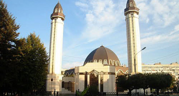 Kabardino-Balkaria, mosque in Nalchik. Photo by www.panoramio.com/photo/32627620 Kabardino-Balkaria, mosque in Nalchik. Photo by www.panoramio.com/photo/32627620