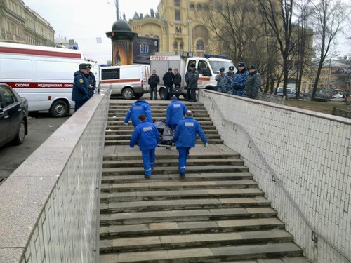 Moscow, entrance to Lubyanka metro station, casualties are taken away. Morning of March 29, 2010. Photo by http://kashin.livejournal.com, Oleg Kashin Moscow, entrance to Lubyanka metro station, casualties are taken away. Morning of March 29, 2010. Photo by http://kashin.livejournal.com, Oleg Kashin