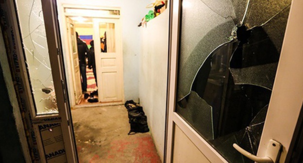 Bullet markings and broken glass at one of the houses in Nardaran, November 26, 2015. Photo by Aziz Karimov for the ‘Caucasian Knot’.
