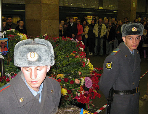 Moscow, Park Kultury metro station, evening of March 30, 2010. Photo by the "Caucasian Knot" Moscow, Park Kultury metro station, evening of March 30, 2010. Photo by the "Caucasian Knot"