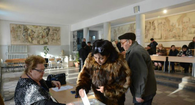 At the voting station on the day of referendum, December 6, 2015. Photo: RFE/RL At the voting station on the day of referendum, December 6, 2015. Photo: RFE/RL