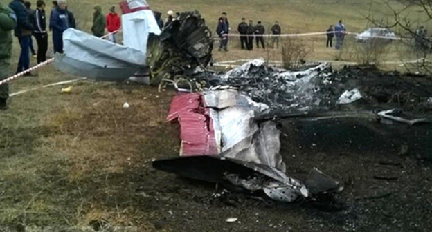 Aircraft fragments after the accident in Stavropol Territory. Photo: the Cossack village of Suvorovskaya, http://bloknot-stavropol.ru/news/upavshiy-na-stavropole-samolet-letel-nezakonno-674880