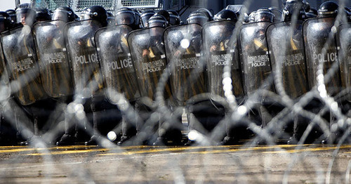 Armenian policemen. Photo: © PAN Photo / Varo Rafayelyan Armenian policemen. Photo: © PAN Photo / Varo Rafayelyan