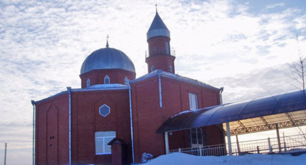 Mosque of Mafakhable village where Circassian repatriates live, Agygeia. Photo: http://islamcenter.ru/?item=914#prettyPhoto