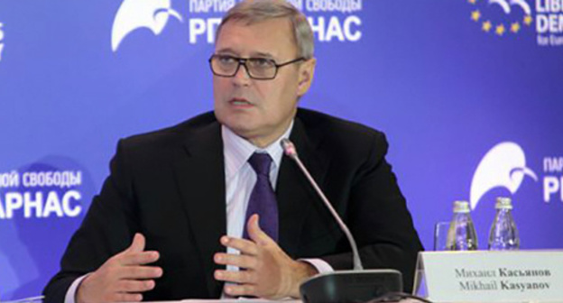 Mikhail Kasyanov. Photo: http://www.kasyanov.ru/index.html?layer_id=108&nav_id=14&id=191&photo_big_id=549 Mikhail Kasyanov. Photo: http://www.kasyanov.ru/index.html?layer_id=108&nav_id=14&id=191&photo_big_id=549