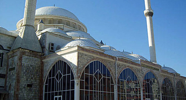 Central mosque in Makhachkala. Photo by the "Caucasian Knot"
Central mosque in Makhachkala. Photo by the "Caucasian Knot"