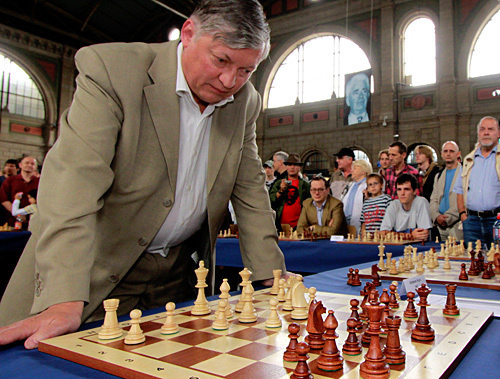 Anatoly Karpov. Photo by http://commons.wikimedia.org Anatoly Karpov. Photo by http://commons.wikimedia.org