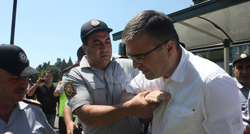 The police detains Ilgar Mamedov. 2012. Photo by Turkhan Karimov from Radio Azadlyg archive (RFE/RL), www.radioazadlyg.org The police detains Ilgar Mamedov. 2012. Photo by Turkhan Karimov from Radio Azadlyg archive (RFE/RL), www.radioazadlyg.org