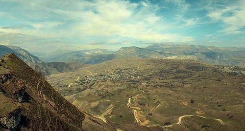 A view of the villages of Kharakhi and Orota from the Kharik area. Photo: Eldar Rasulov, http://odnoselchane.ru/?page=photos_of_category&sect=1318&com=photogallery A view of the villages of Kharakhi and Orota from the Kharik area. Photo: Eldar Rasulov, http://odnoselchane.ru/?page=photos_of_category&sect=1318&com=photogallery