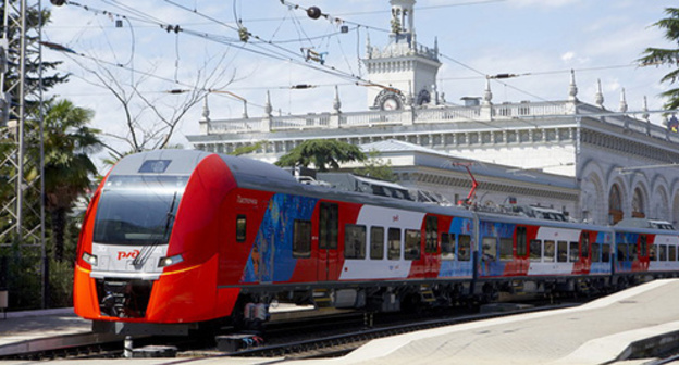 ‘Lastochka’ train at Sochi railway station. Photo: http://fedpress.ru/news/society/news_society/1441353514-na-vremya-gran-pri-formuly-1-proezd-v-sochinskikh-lastochkakh-budet-besplatnym ‘Lastochka’ train at Sochi railway station. Photo: http://fedpress.ru/news/society/news_society/1441353514-na-vremya-gran-pri-formuly-1-proezd-v-sochinskikh-lastochkakh-budet-besplatnym