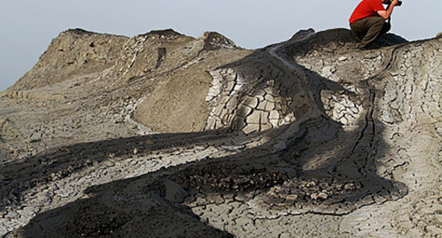Azerbaijan, mud volcanoes in the vicinity of Kobustan. Artemiy Lebedev, organizer of the ethnographic expedition. July 22, 2010. Photo by Norvezhskiy Lesnoi (http://nl.livejournal.com) Azerbaijan, mud volcanoes in the vicinity of Kobustan. Artemiy Lebedev, organizer of the ethnographic expedition. July 22, 2010. Photo by Norvezhskiy Lesnoi (http://nl.livejournal.com)