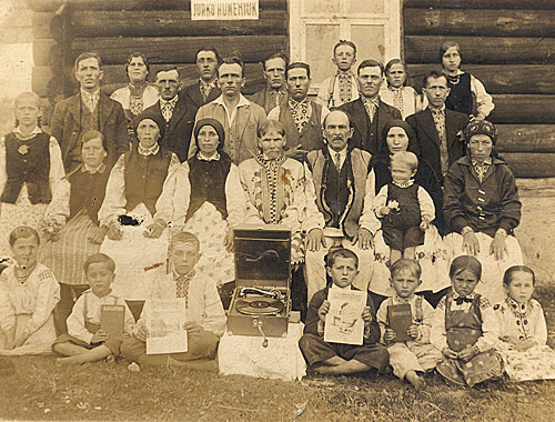 Jehovah's Witnesses in 1920s in USSR. Photo by www.historyjw.com Jehovah's Witnesses in 1920s in USSR. Photo by www.historyjw.com