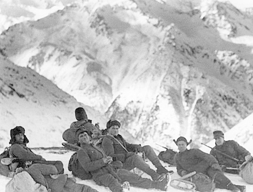 German soldiers in the Caucasus, December 22, 1942. Photo by http://ru.wikipedia.org German soldiers in the Caucasus, December 22, 1942. Photo by http://ru.wikipedia.org
