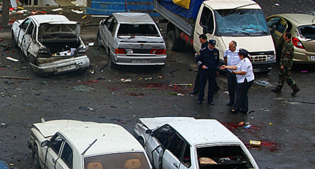 Results of terror act near the central marketplace of Vladikavkaz in Dzhanaev Street, September 9, 2010. Photo by Vladimir Mukagov for the "Caucasian Knot" Results of terror act near the central marketplace of Vladikavkaz in Dzhanaev Street, September 9, 2010. Photo by Vladimir Mukagov for the "Caucasian Knot"