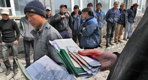Migrants. Photo: http://minval.az/news/123616756
