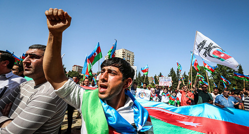 A rally in Baku with a slogan "Let's save ourselves!" May 30, 2016. Photo by Aziz Karimov for the "Caucasian Knot" A rally in Baku with a slogan "Let's save ourselves!" May 30, 2016. Photo by Aziz Karimov for the "Caucasian Knot"