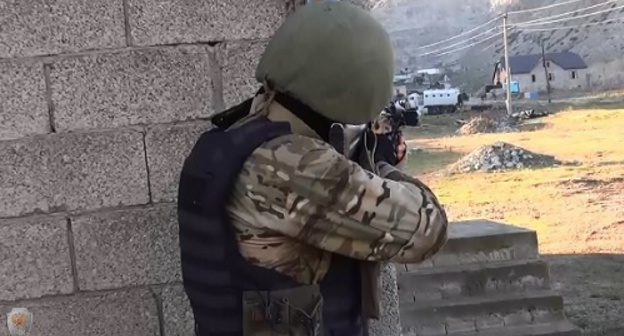Special operation. Photo: http://nac.gov.ru/kontrterroristicheskie-operacii/v-hode-kto-v-dagestane-neytralizovan-glavar.html