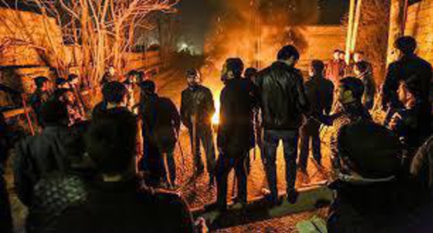 The riots in the settlement of Nardaran. November 25, 2016. Photo by Aziz Karimov for the "Caucasian Knot" The riots in the settlement of Nardaran. November 25, 2016. Photo by Aziz Karimov for the "Caucasian Knot"