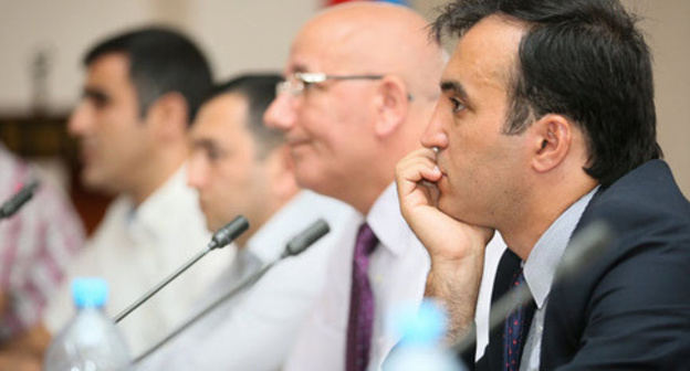 The sitting of the public association "Civil Society Platform" (CSP). June 28, 2016. Photo http://www.contact.az/docs/2016/Politics/062800160418ru.htm#.V4UNPvmLTbg