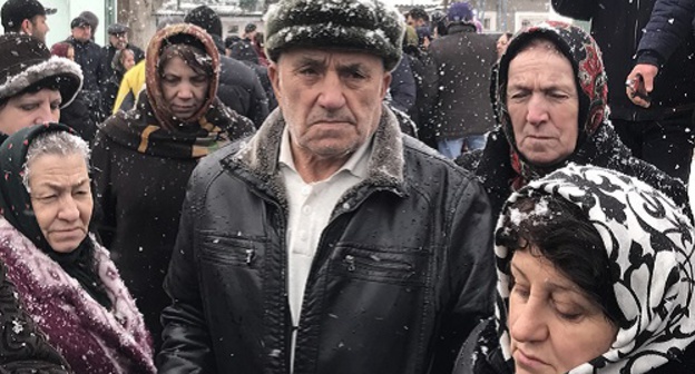 A rally of the Dagestani residents. January 2017. Photo by Patimat Makhmudova for the "Caucasian Knot" A rally of the Dagestani residents. January 2017. Photo by Patimat Makhmudova for the "Caucasian Knot"