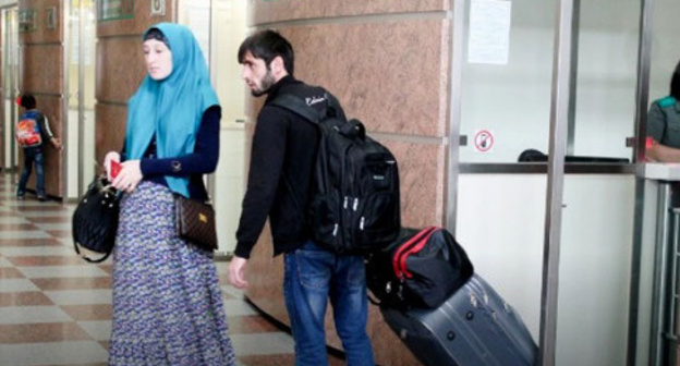 Chechen refugees pass through border control in Brest. Photo: Oksana Brovach, http://kavpolit.com Chechen refugees pass through border control in Brest. Photo: Oksana Brovach, http://kavpolit.com