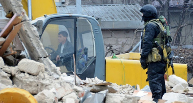 Law enforcer during special operation in North Caucasus. Photo: http://nac.gov.ru Law enforcer during special operation in North Caucasus. Photo: http://nac.gov.ru