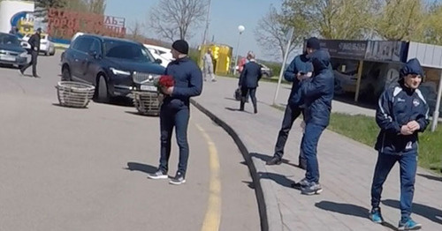 Photo posted by Ilya Varlamov, depicting, according to him, participants of April 26 attack. Photo: http://varlamov.ru/2347531.html Photo posted by Ilya Varlamov, depicting, according to him, participants of April 26 attack. Photo: http://varlamov.ru/2347531.html