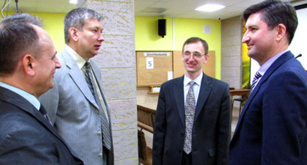 Elders of Volgograd community of Jehovah's Witnesses. Photo by Vyacheslav Yaschenko for the 'Caucasian Knot'. Elders of Volgograd community of Jehovah's Witnesses. Photo by Vyacheslav Yaschenko for the 'Caucasian Knot'.