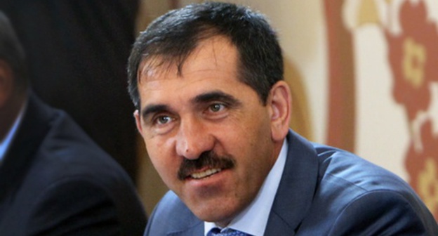 Yunus-Bek Evkurov. Photo http://osinform.org/58893-yunus-bek-evkurov-prizval-ne-nakalyat-obstanovku.html Yunus-Bek Evkurov. Photo http://osinform.org/58893-yunus-bek-evkurov-prizval-ne-nakalyat-obstanovku.html