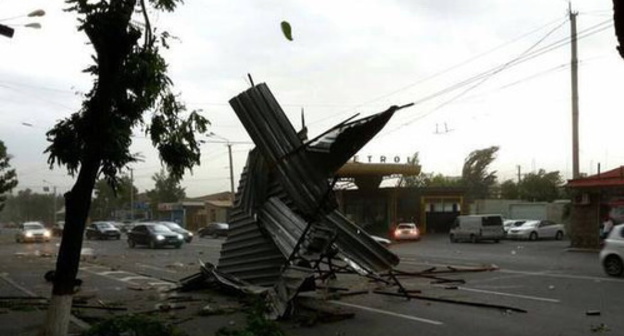 Effects of hurricane. Photo: http://ru.a1plus.am/1312517.html Effects of hurricane. Photo: http://ru.a1plus.am/1312517.html