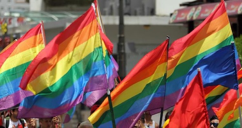 Flag of the LGBT community. Photo: http://reflectionresults.blogspot.ru/2015/08/bebas-beropini-2-lgbt.html Flag of the LGBT community. Photo: http://reflectionresults.blogspot.ru/2015/08/bebas-beropini-2-lgbt.html