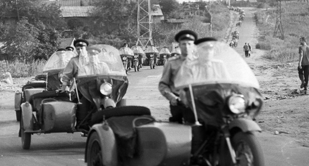 Soviet militia officers in 1960s. Photo http://funsuslik.ru/post/56984_sovetskaya_miliciya Soviet militia officers in 1960s. Photo http://funsuslik.ru/post/56984_sovetskaya_miliciya