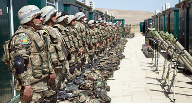 Parade in the Azerbaijani army. Photo http://mod.gov.az/ru/foto-arhiv-045/?gid=18741 Parade in the Azerbaijani army. Photo http://mod.gov.az/ru/foto-arhiv-045/?gid=18741