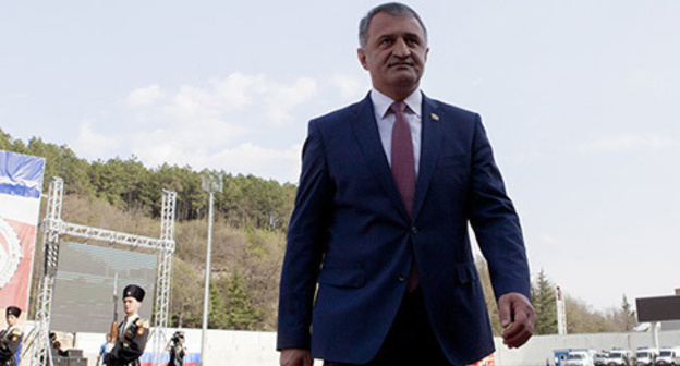 Anatoly Bibilov. Photo © Sputnik / Natalya Airiyan
http://sputnik-ossetia.ru/analytics/20170602/4252540.html