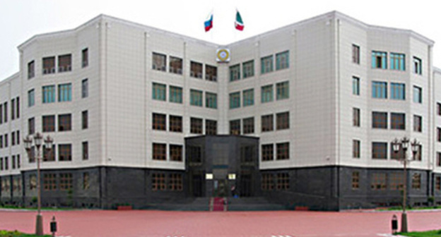 Gudermes City Court. Photo: http://maxfloor.ru/?k=Глава+и+Правительство+Чеченской+Республики Gudermes City Court. Photo: http://maxfloor.ru/?k=Глава+и+Правительство+Чеченской+Республики