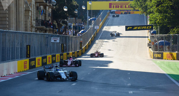 The "Formula 1" Grand Prix racing in Baku © SPUTNIK / MURAD ORUJOV
https://ru.sputnik.az/photo/20170626/410881966/itogi-gran-pri-azerbaijana-formula-1.html The "Formula 1" Grand Prix racing in Baku © SPUTNIK / MURAD ORUJOV
https://ru.sputnik.az/photo/20170626/410881966/itogi-gran-pri-azerbaijana-formula-1.html