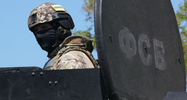 FSB agent. Photo: RFE/RL FSB agent. Photo: RFE/RL