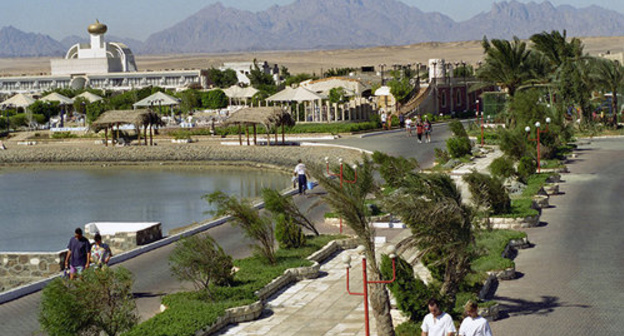 The "Aladdin" hotel in Hurghada. Photo © Sputnik/ Yuri Somov
https://ru.armeniasputnik.am/incidents/20170714/7952045/napadenie-na-otel-v-hurgade-mid-armenii-soobshchil-o-ranenii-dvuh-armyan.html The "Aladdin" hotel in Hurghada. Photo © Sputnik/ Yuri Somov
https://ru.armeniasputnik.am/incidents/20170714/7952045/napadenie-na-otel-v-hurgade-mid-armenii-soobshchil-o-ranenii-dvuh-armyan.html