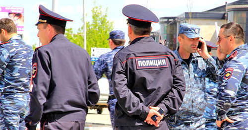 Policemen in Grozny. Photo by Magomed Magomedov for the Caucasian Knot. Policemen in Grozny. Photo by Magomed Magomedov for the Caucasian Knot.