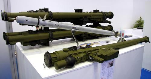 The shoulder-held surface-to-air missile complex "Igla" (Needle). Photo: Vitaly V. Kuzmin https://ru.wikipedia.org The shoulder-held surface-to-air missile complex "Igla" (Needle). Photo: Vitaly V. Kuzmin https://ru.wikipedia.org